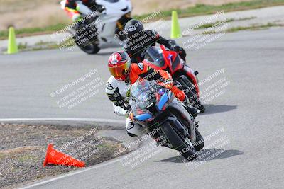 media/Mar-05-2023-TrackXperience (Sun) [[a95d40e56a]]/Group 2/session 2 turn 4/